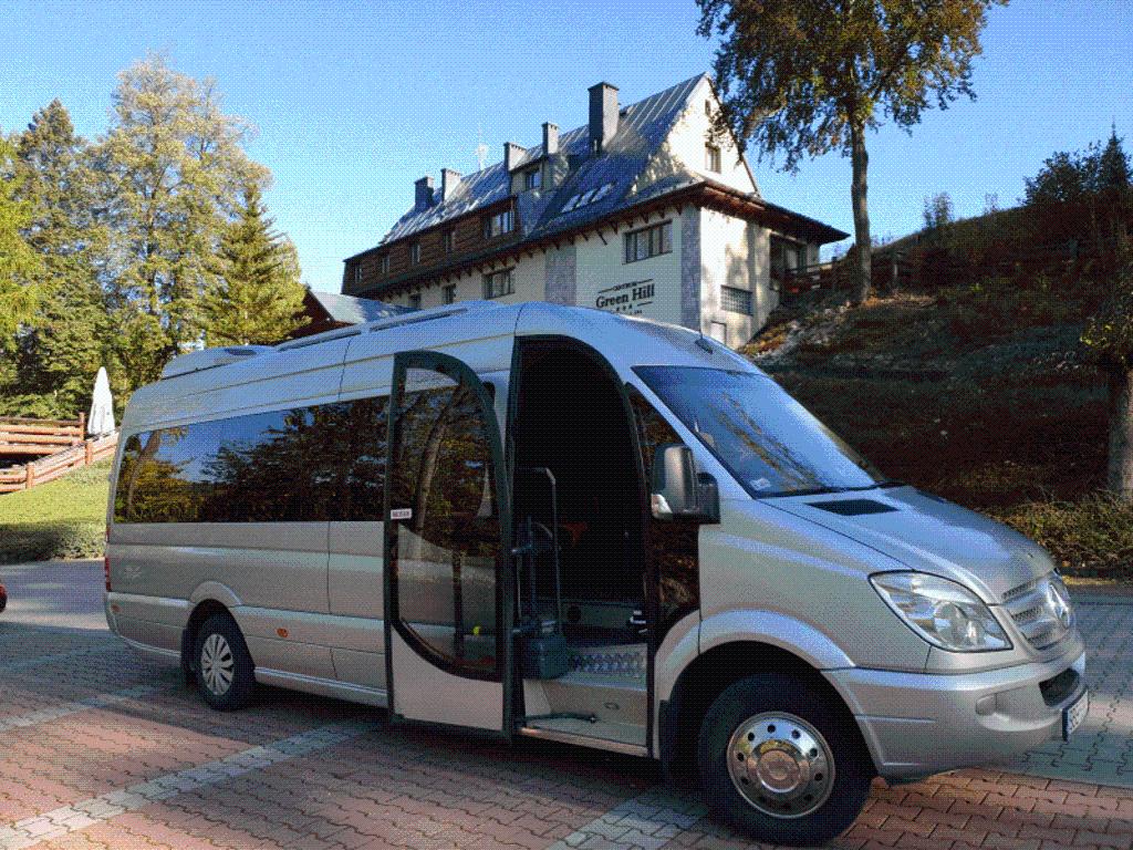 Wynajem busów minibusów autokarów z kierowcami Będzin