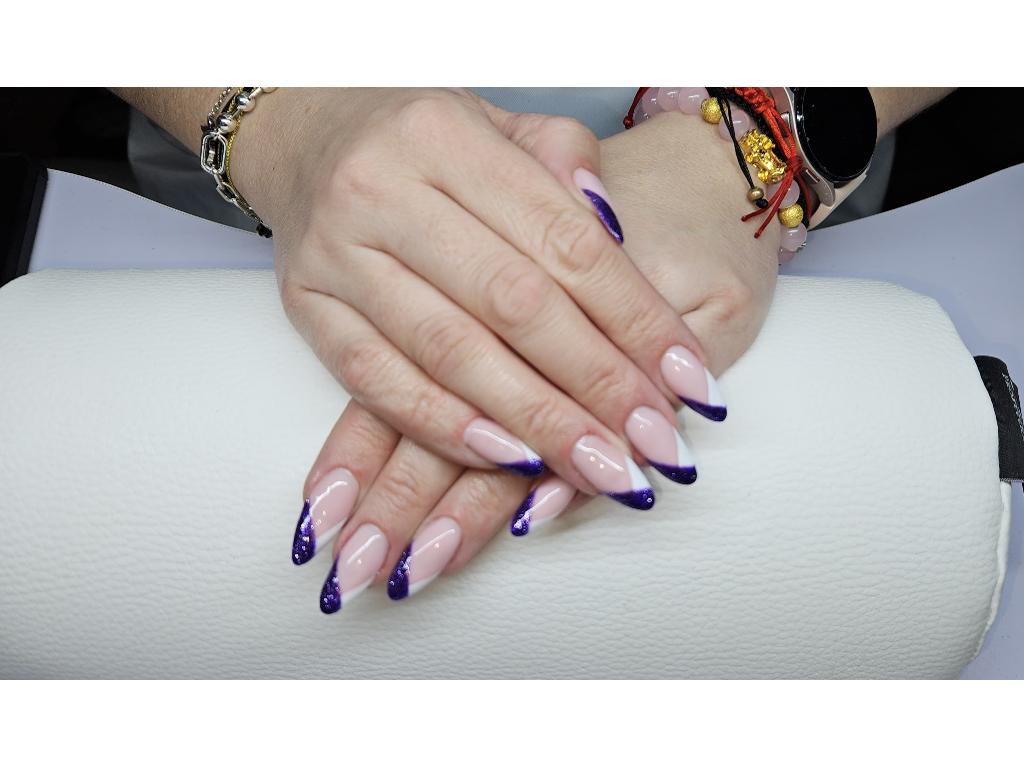 Przedłużanie paznokci, manicure hybrydowy, salon manicure Opole, opolskie