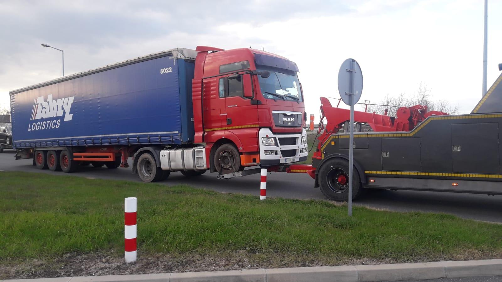 AUTO-LUKAS POMOC DROGOWA-SERWIS MOBILNY 24H OSOBOWE-SUV-BUS-TIR, - WRZEŚNIA, wielkopolskie