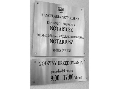 Tabliczka informacyjna Kancelarii Nowa Huta - kliknij, aby powiększyć