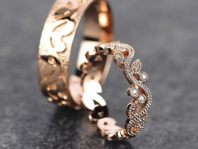 biżuteria złota - kliknij, aby powiększyć