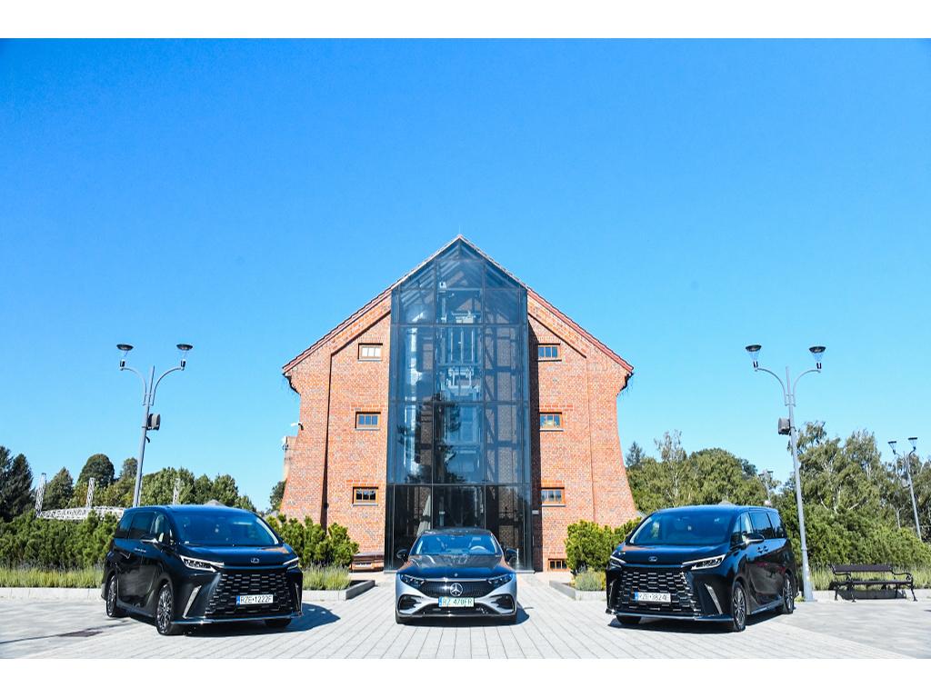 Przewóz osób, usługi szoferskie, transfer lotniskowy