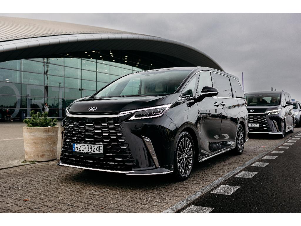 Przewóz osób, usługi szoferskie, transfer lotniskowy