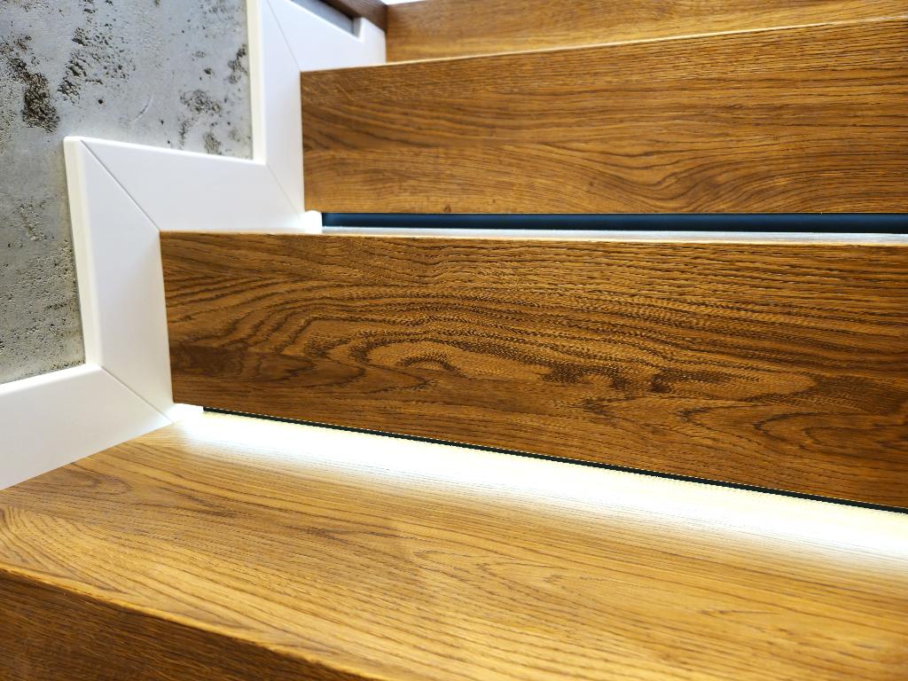 Oświetlenie w urwanym podstopniu