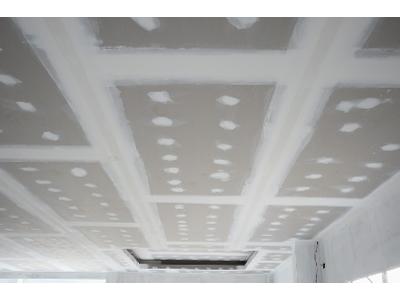 montaż sufitów podwieszanych - kliknij, aby powiększyć