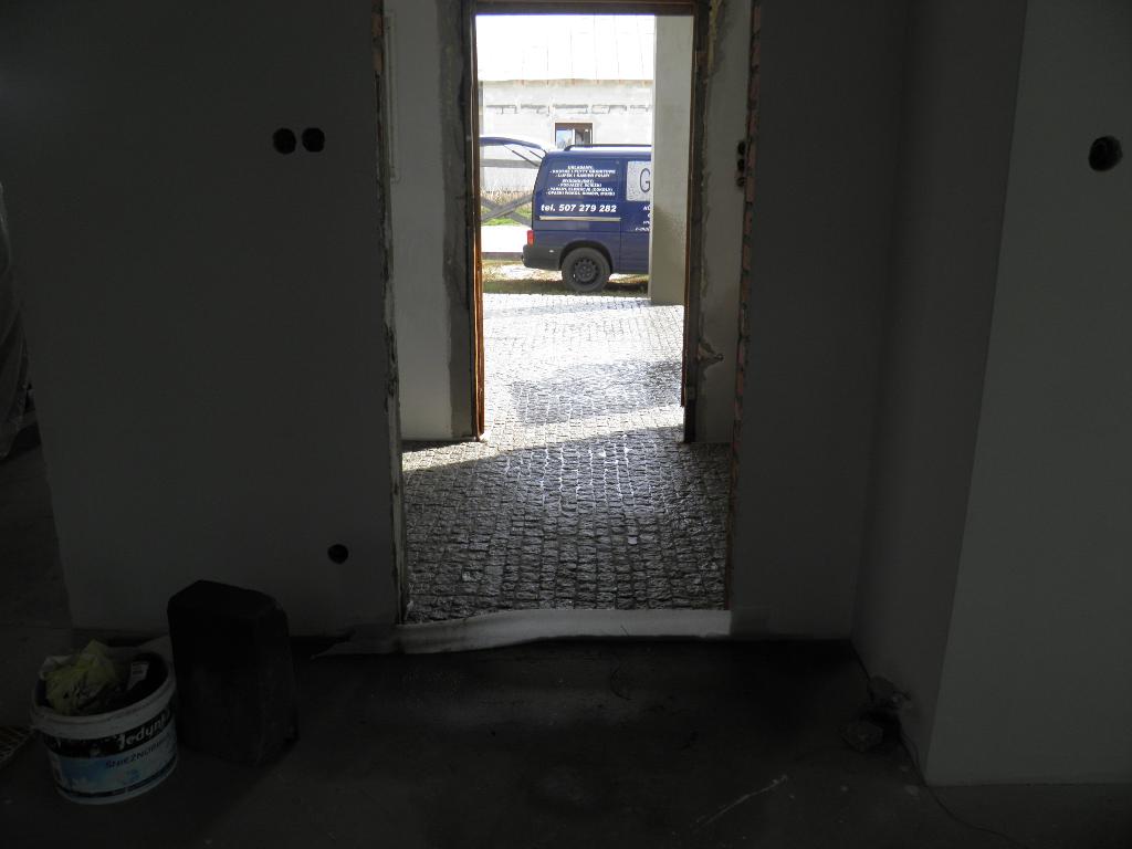 k. granitowa w przedsionku wzbudza zainteresowanie gości