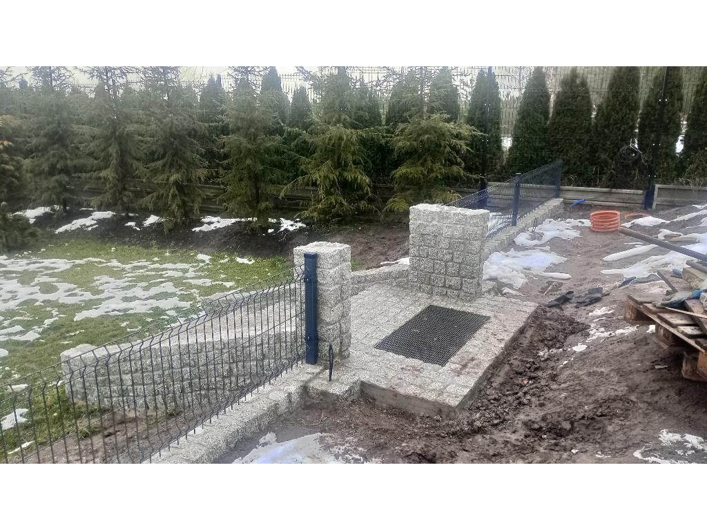 wycieraczka w k.granitowej z funkcją odprowadzani deszczówki