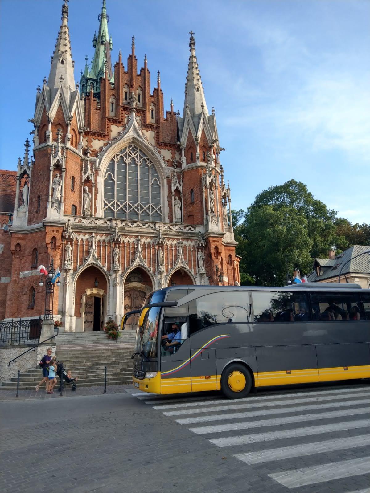 Wynajem autokarów w Krakowie; wynajem busów w Krakowie; busy Kraków, Proszowice, małopolskie