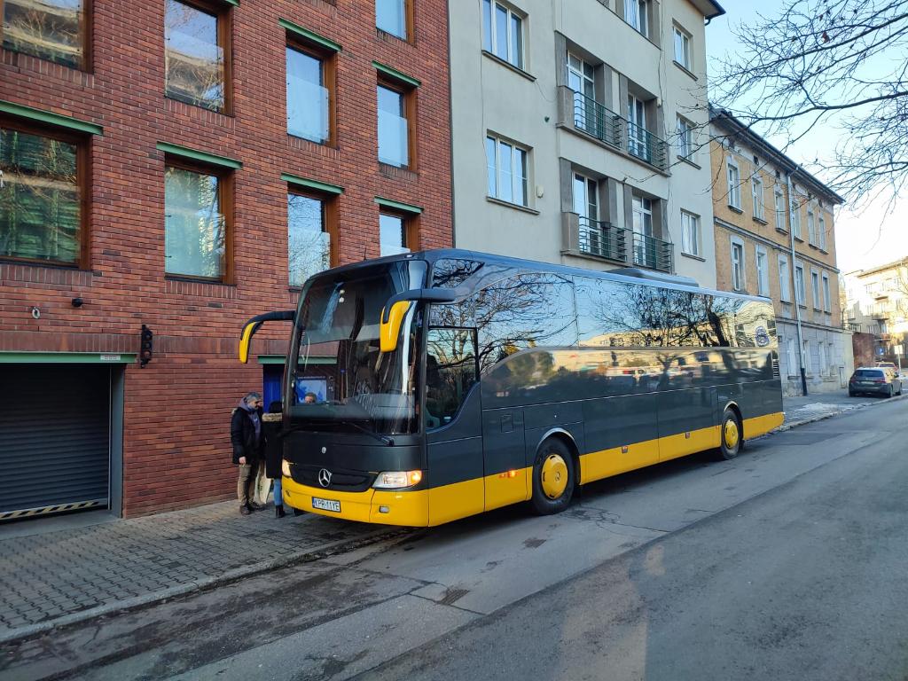 Wynajem autokarów w Krakowie; wynajem busów w Krakowie; busy Kraków, Proszowice, małopolskie