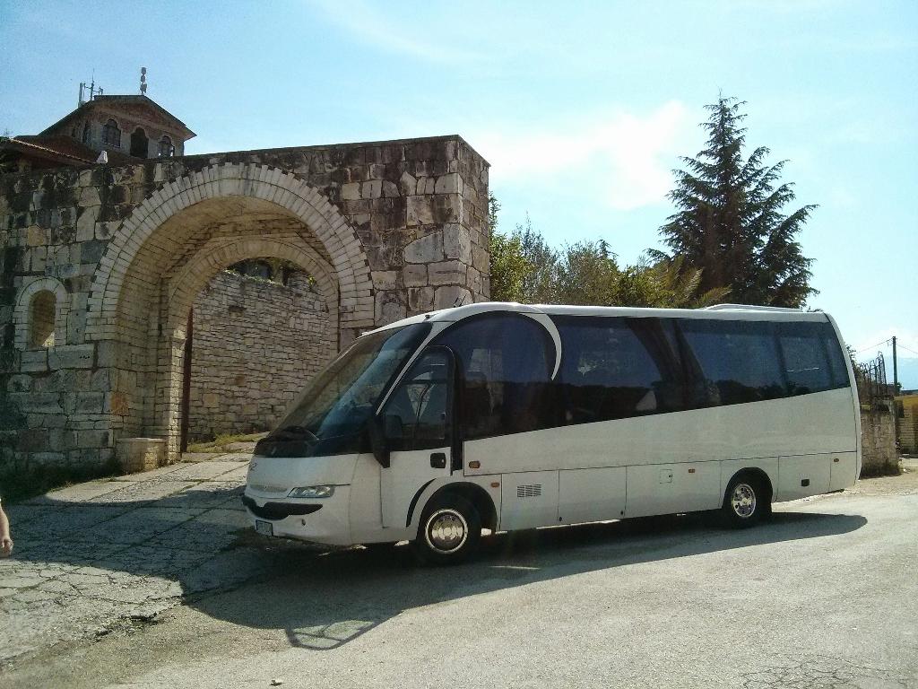 Wynajem autokarów w Krakowie; wynajem busów w Krakowie; busy Kraków, Proszowice, małopolskie