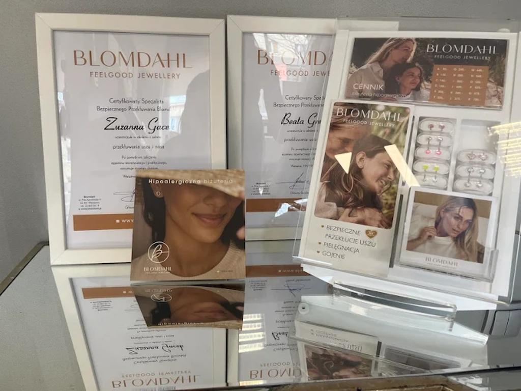 Kosmetolog, kosmetyczka, pedicure, manicure, piercing, kolczyki, Mielec, podkarpackie