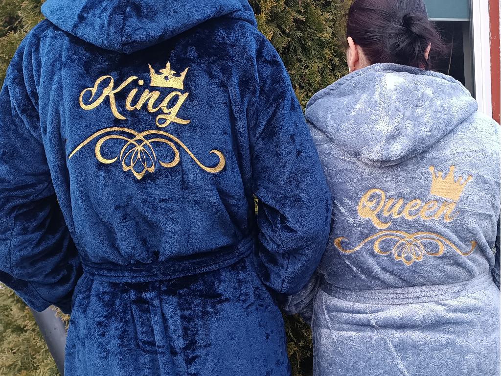 Haft komputerowy na szlafrokach 