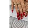 Manicure hybrydowy w czerwieni  klasyka i elegancja