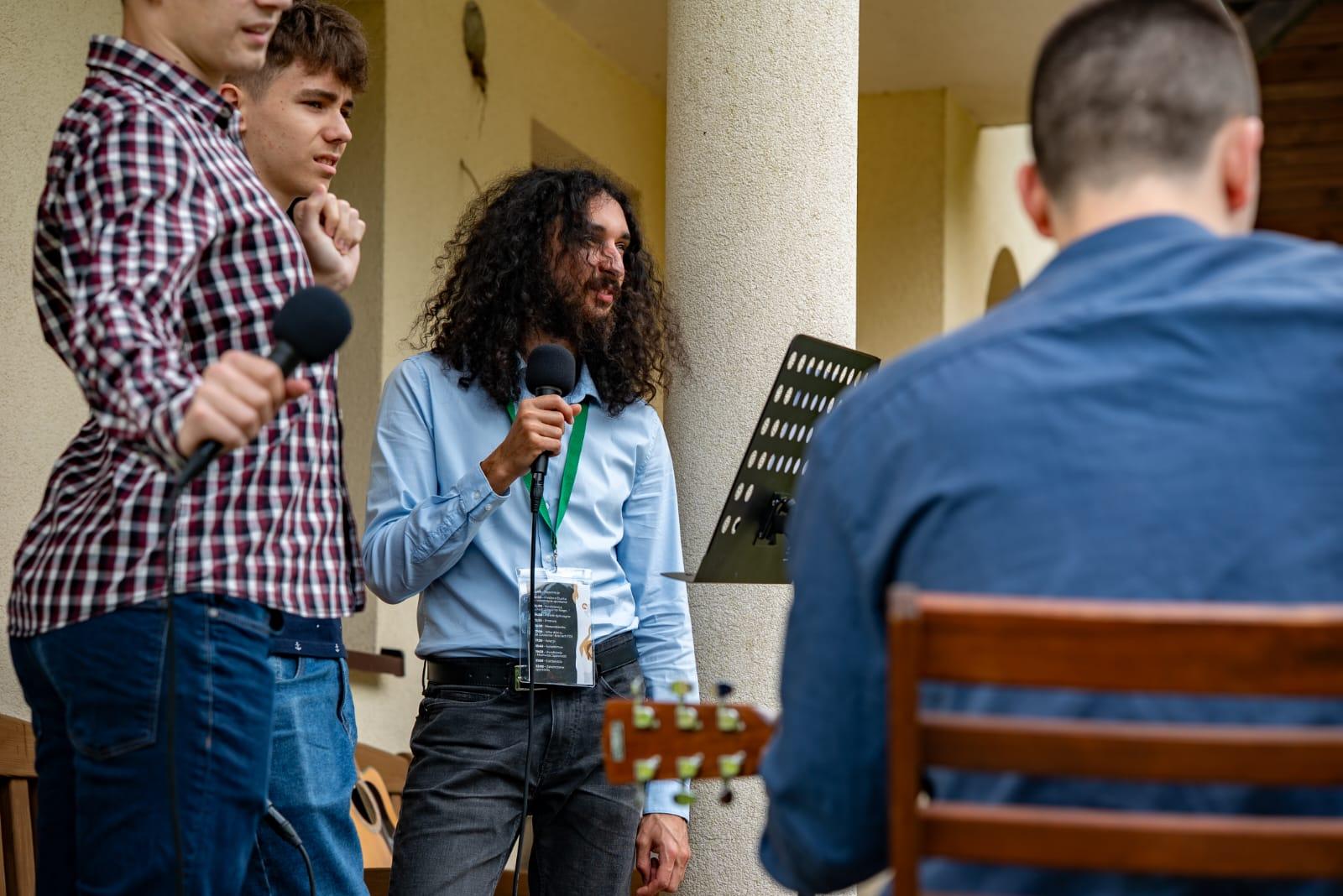 Obróbka dźwięku, śpiew, rap, teksty piosenek